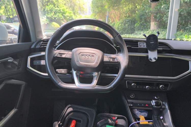 Used Audi Q3 2021 35 TFSI Fashion Dynamic Model Steering Wheel