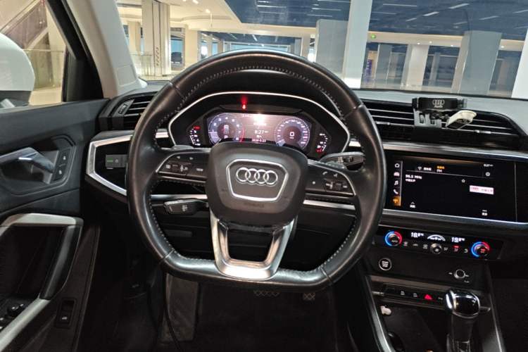 Used Audi Q3 2021 35 TFSI Fashion Dynamic Model Steering Wheel