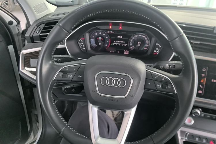Used Audi Q3 2021 35 TFSI Progressive Dynamic Edition Steering Wheel