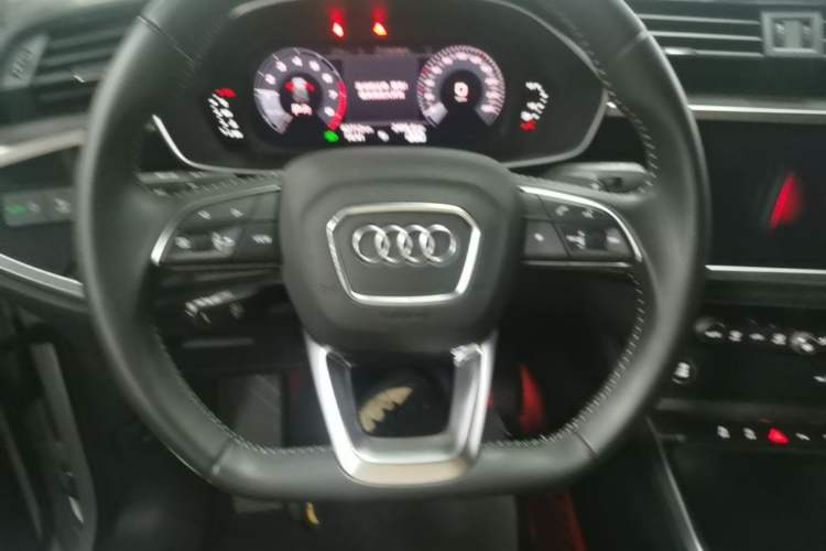 Used Audi Q3 2021 35 TFSI Fashion Dynamic Model Steering Wheel