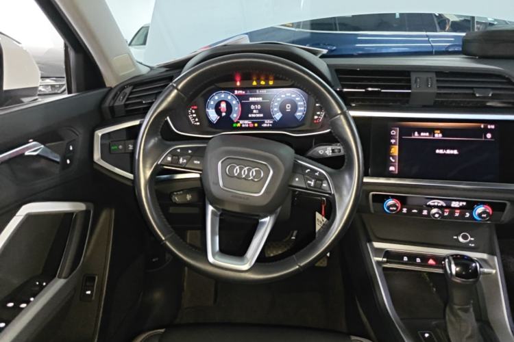 Used Audi Q3 2021 35 TFSI Advanced Style Edition Steering Wheel