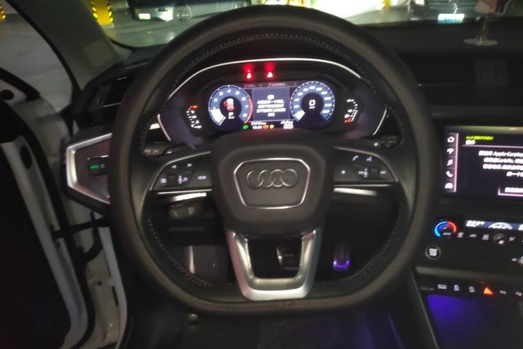 Used Audi Q3 2021 40 TFSI Fashion Dynamic Model Steering Wheel