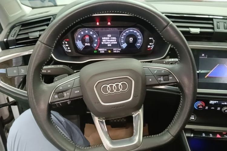 Used Audi Q3 2021 35 TFSI Fashion Dynamic Model Steering Wheel