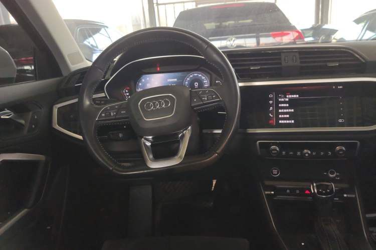 Used Audi Q3 2021 35 TFSI Fashion Dynamic Model Steering Wheel