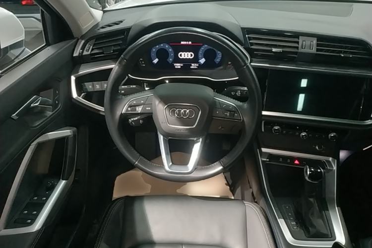 Used Audi Q3 2021 35 TFSI Advanced Style Edition Steering Wheel