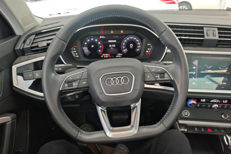 Used Audi Q3 2021 35 TFSI Fashion Dynamic Model Steering Wheel