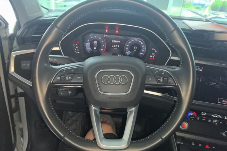 Used Audi Q3 2021 35 TFSI Progressive Dynamic Edition Steering Wheel