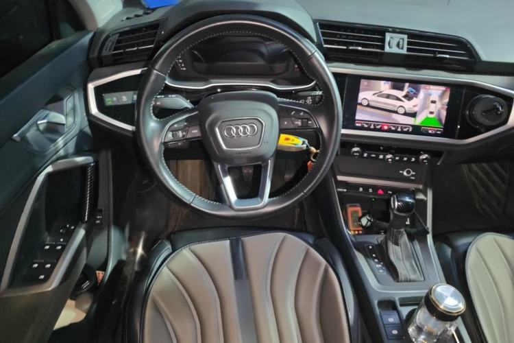 Used Audi Q3 2021 35 TFSI Progressive Dynamic Edition Steering Wheel