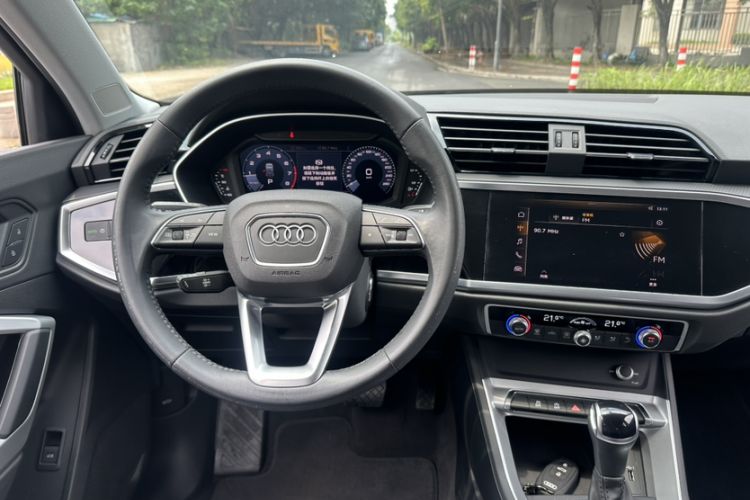 Used Audi Q3 2021 35 TFSI Advanced Style Edition Steering Wheel