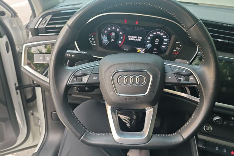 Used Audi Q3 2021 35 TFSI Fashion Dynamic Model Steering Wheel