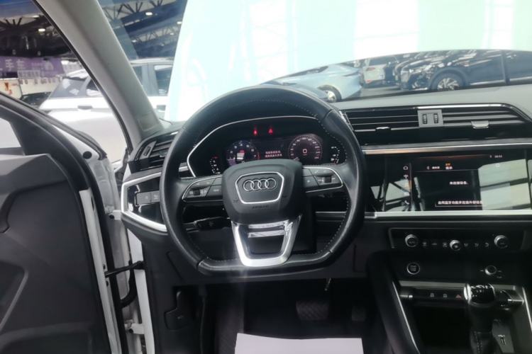 Used Audi Q3 2021 35 TFSI Fashion Dynamic Model Steering Wheel
