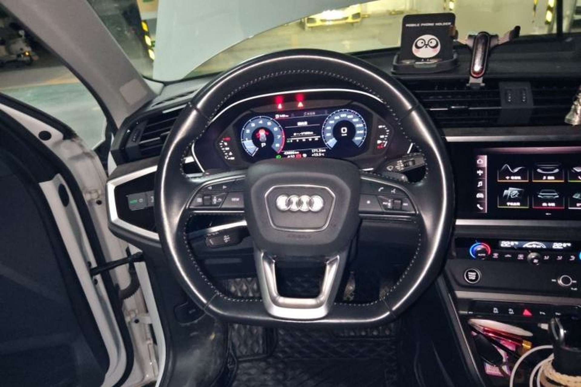 Used Audi Q3 2021 35 TFSI Progressive Dynamic Edition Steering Wheel