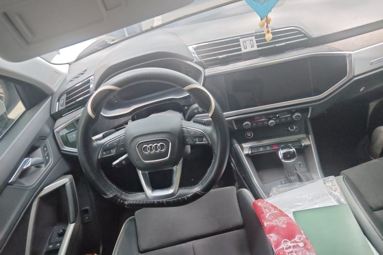 Used Audi Q3 2021 35 TFSI Fashion Dynamic Model Steering Wheel