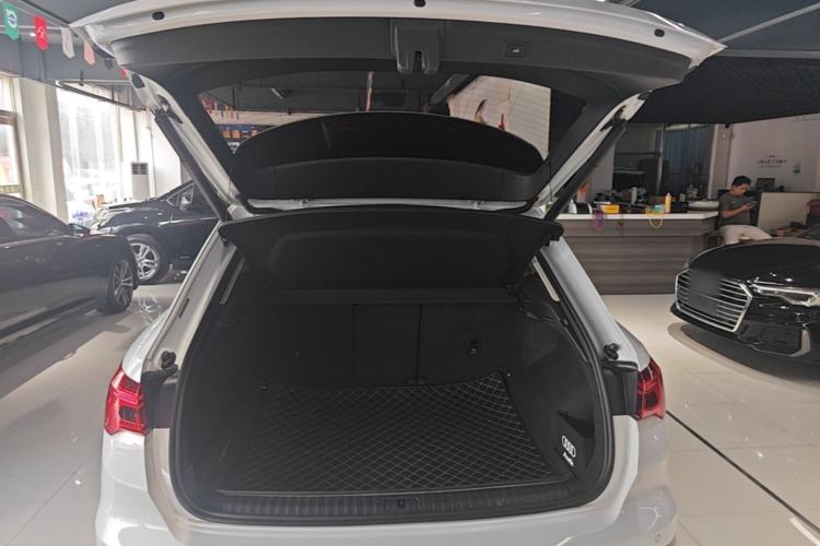 Used Audi Q3 2021 35 TFSI Progressive Dynamic Edition Trunk