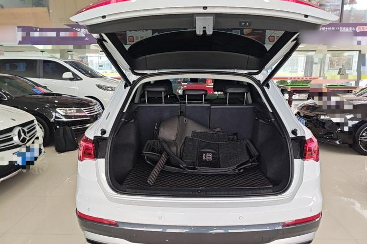 Used Audi Q3 2021 35 TFSI Fashionable and Elegant Model Trunk