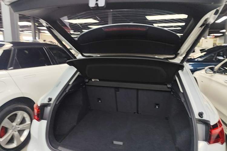 Used Audi Q3 2021 35 TFSI Progressive Dynamic Edition Trunk