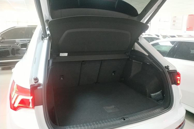Used Audi Q3 2021 35 TFSI Fashionable and Elegant Model Trunk