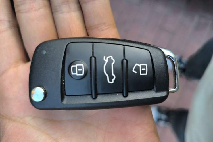 Used Audi Q3 2021 35 TFSI Fashionable and Elegant Model Vehicle Key