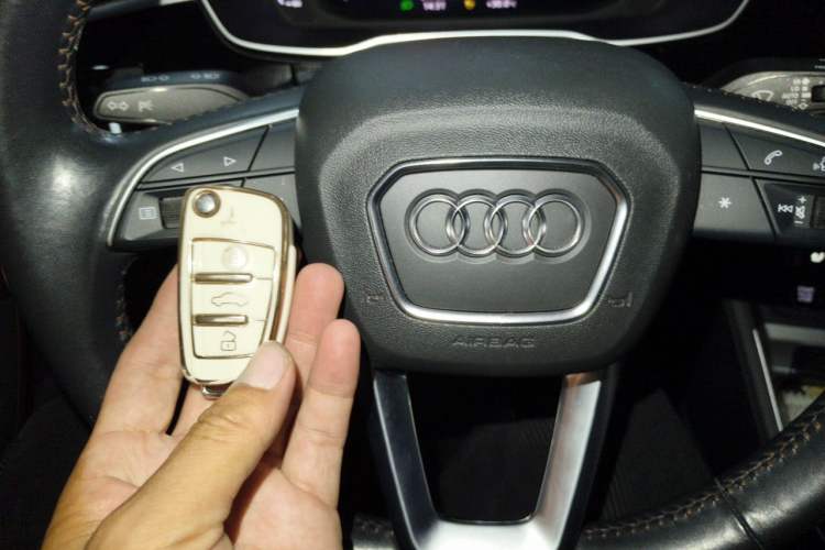 Used Audi Q3 2021 35 TFSI Fashionable and Elegant Model Vehicle Key