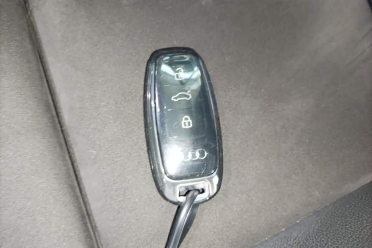 Used Audi Q3 2021 35 TFSI Progressive Dynamic Edition Vehicle Key