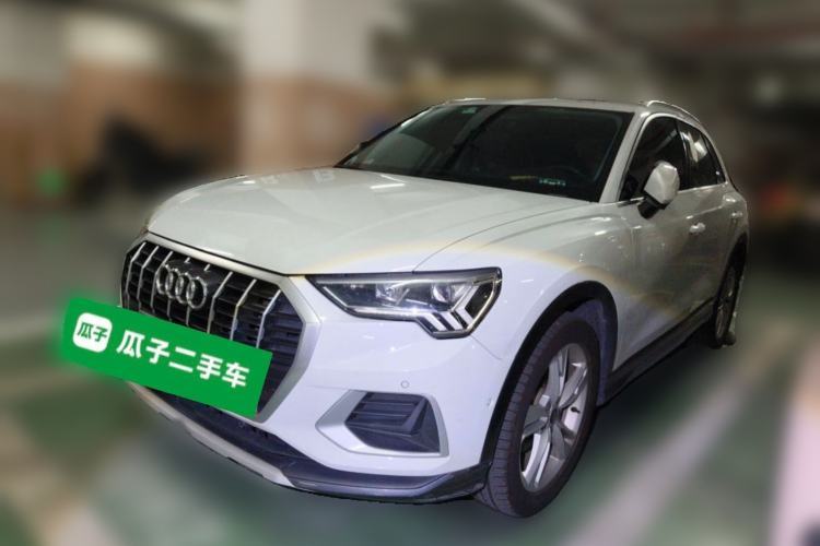 Used Audi Q3 2021 35 TFSI Fashionable and Elegant Model Guazi used car, China used car export, Used car for sale, Used cars, Cheapest cars for sale