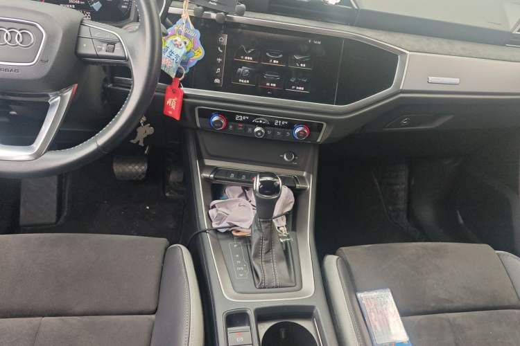 Used Audi Q3 2022 35 TFSI Progressive Dynamic Edition Audio And AC Panel