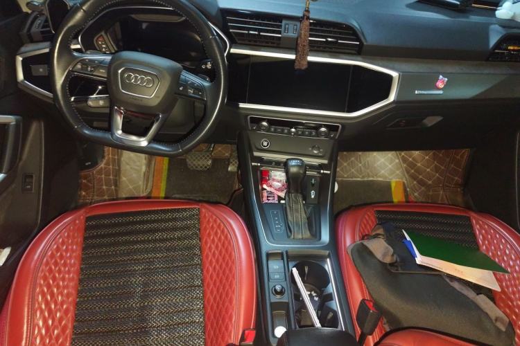 Used Audi Q3 2022 35 TFSI Fashion Dynamic Model Center Console