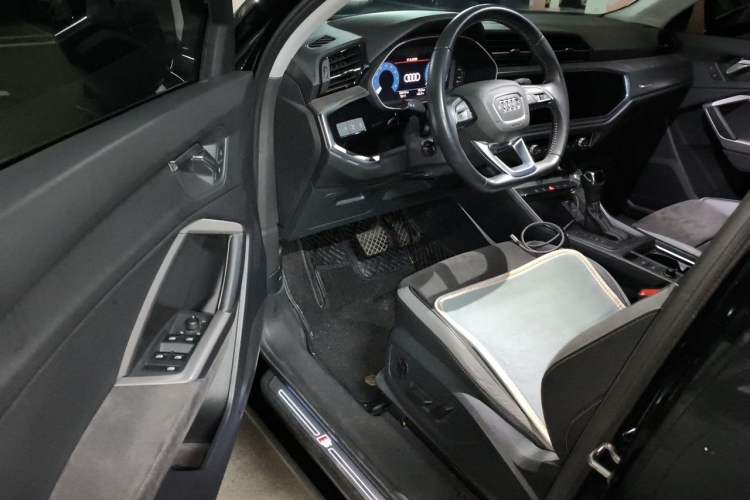 Used Audi Q3 2022 35 TFSI Fashion Dynamic Model Driver Seat