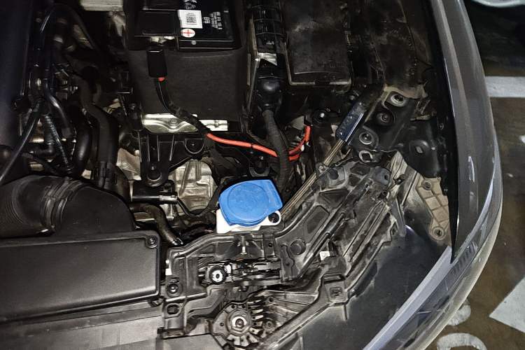 Used Audi Q3 2022 35 TFSI Fashion Dynamic Model Engine Bay Left