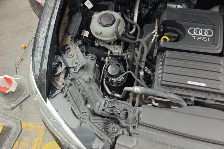 Used Audi Q3 2022 35 TFSI Progressive Dynamic Edition Engine Bay Right