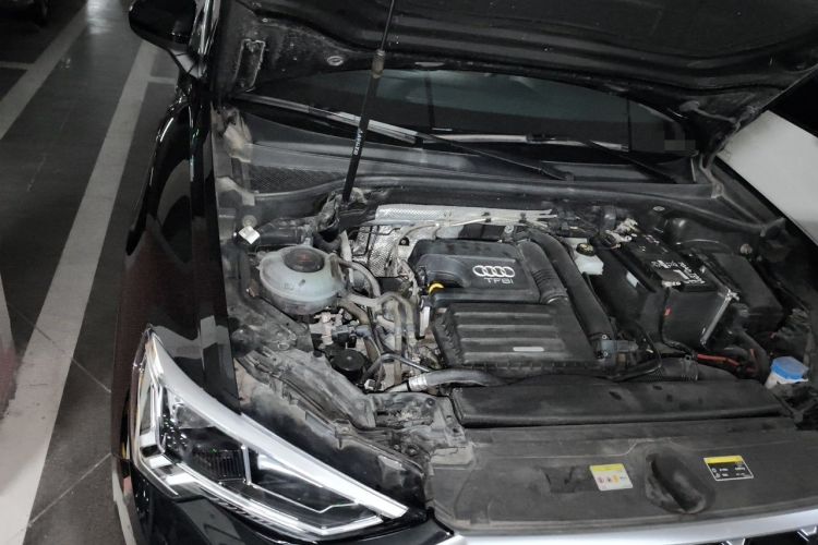Used Audi Q3 2022 35 TFSI Fashion Dynamic Model Engine Bay Right