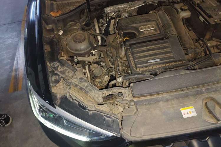 Used Audi Q3 2022 35 TFSI Fashion Dynamic Model Engine Bay Right