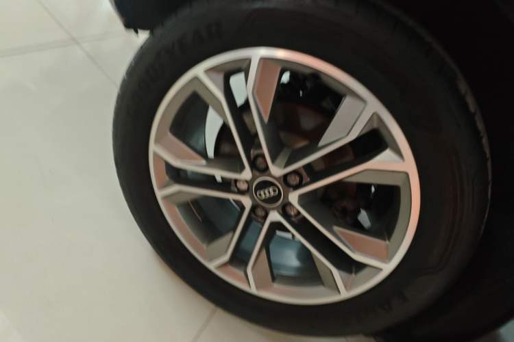 Used Audi Q3 2022 40 TFSI Fashion Dynamic Model Exterior 5