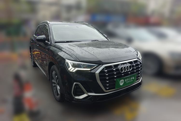 Used Audi Q3 2022 35 TFSI Progressive Dynamic Edition Front Right 45 Deg