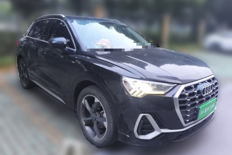 Used Audi Q3 2022 35 TFSI Fashion Dynamic Model Front Right 45 Deg