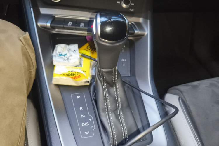Used Audi Q3 2022 35 TFSI Fashion Dynamic Model Gear Lever