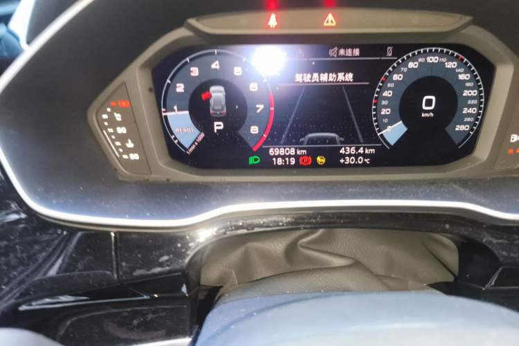Used Audi Q3 2022 35 TFSI Fashion Dynamic Model Odometer Close Up