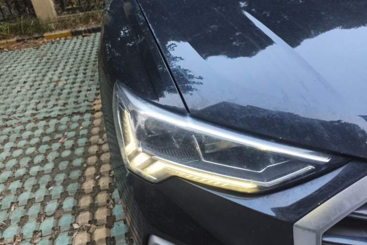 Used Audi Q3 2022 35 TFSI Fashion Dynamic Model Right Front Headlight