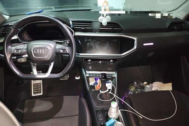 Used Audi Q3 2022 40 TFSI RS Package Performance Model Center Console