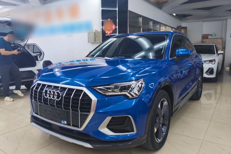 Used Audi Q3 2022 35 TFSI Fashionable and Elegant Model Guazi used car, China used car export, Used car for sale, Used cars, Cheapest cars for sale