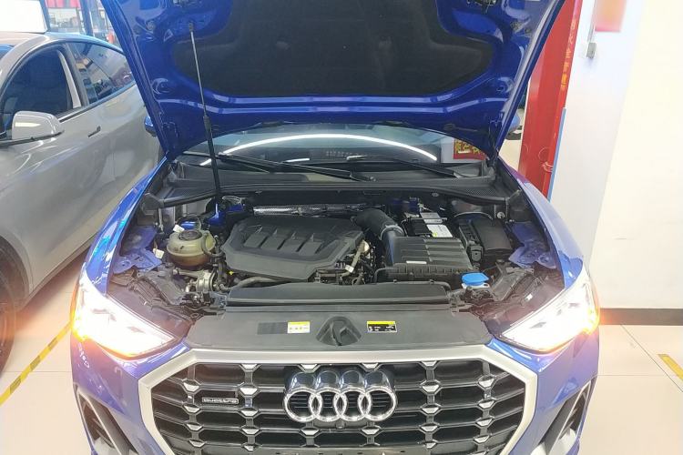 Used Audi Q3 2022 45 TFSI quattro Fashion Dynamic Model Engine Bay