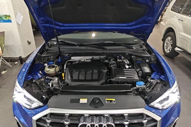 Used Audi Q3 2022 40 TFSI Fashion Dynamic Model Engine Bay