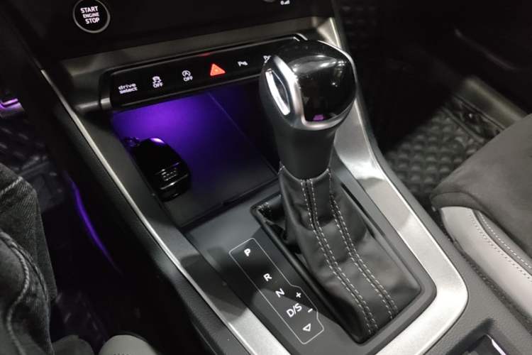 Used Audi Q3 2022 40 TFSI Fashion Dynamic Model Gear Lever