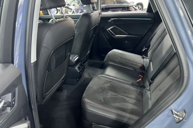 Used Audi Q3 2022 40 TFSI RS Package Performance Model Interior 3