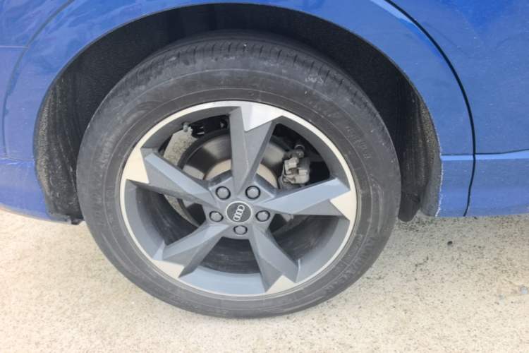 Used Audi Q3 2022 35 TFSI Fashion Dynamic Model Right Rear Wheel Hub