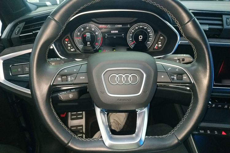 Used Audi Q3 2022 45 TFSI quattro Fashion Dynamic Model Steering Wheel