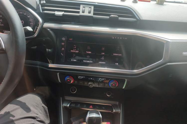 Used Audi Q3 2022 40 TFSI RS Package Performance Model Audio And AC Panel