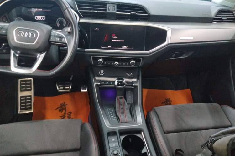 Used Audi Q3 2022 40 TFSI RS Package Performance Model Audio And AC Panel