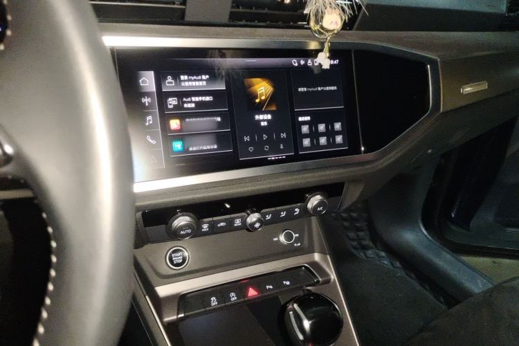 Used Audi Q3 2022 35 TFSI Fashion Dynamic Model Audio And AC Panel