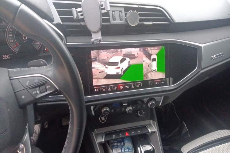 Used Audi Q3 2022 35 TFSI Fashion Dynamic Model Audio And AC Panel
